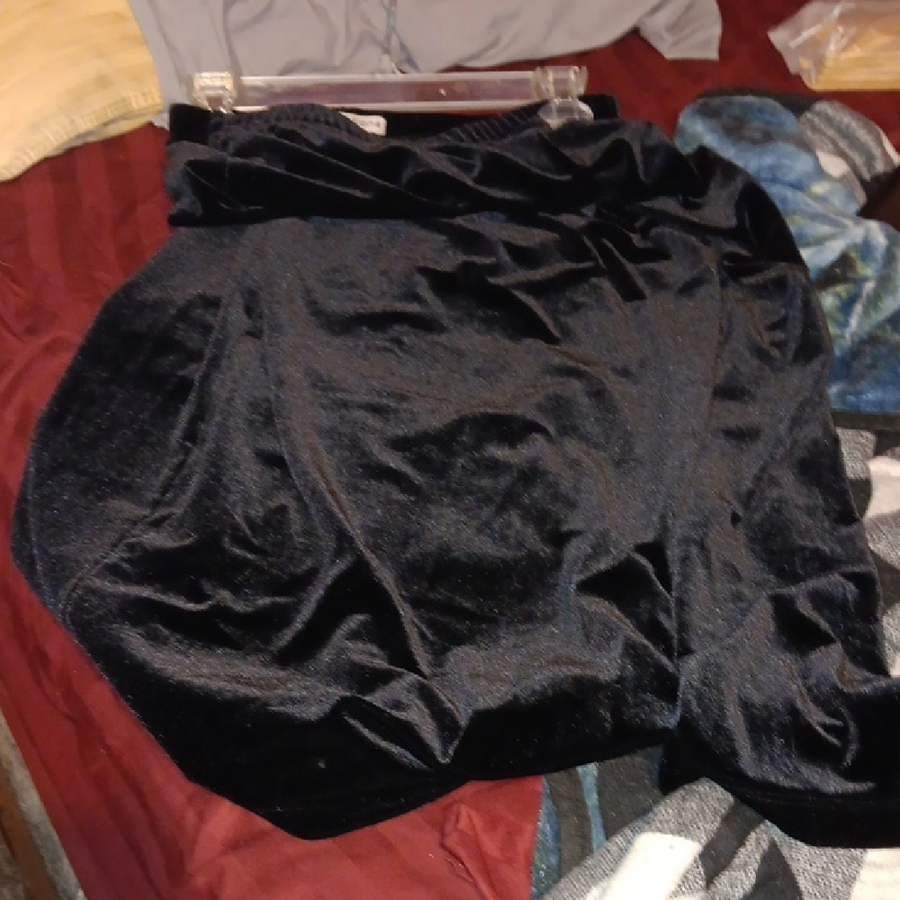 Notations Black Velvet Skirt